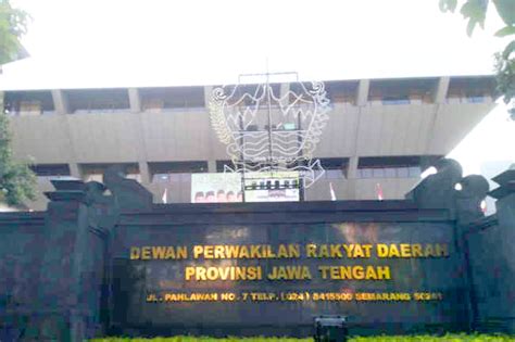 Anggota Dprd Jateng Bertambah Renovasi Ruangan Dilakukan Politik