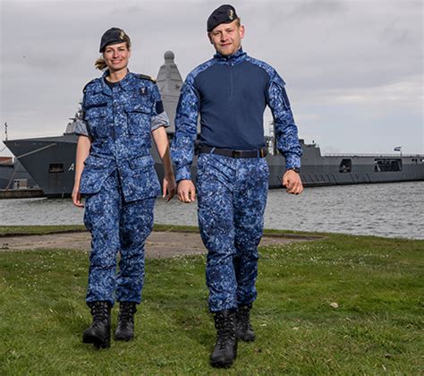 Eerste officiële foto nieuwe marine uniformen