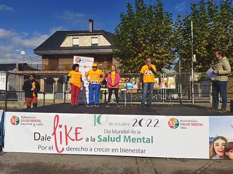 Medio Millar De Personas Salen A Las Calles De Ponferrada Para