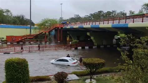 Delhi Rain Monsoon Arrives In Delhi Roads Waterlogged As Rain Batters