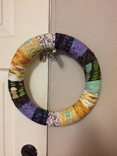 Fun Wreath From Fabric Scraps Super Easy Fun Wreath Fabric Ribbon Fabric Scraps