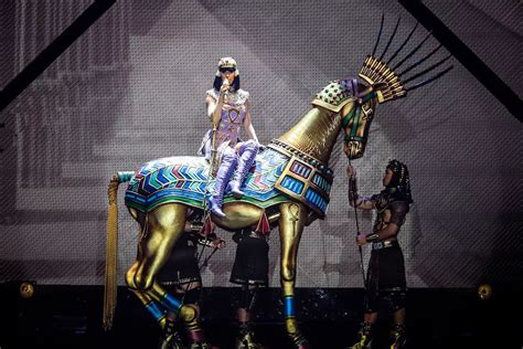 Katy Perry Performs In Belfast Irish Mirror Online