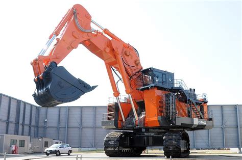 Massive Hitachi Ex8000 6 Heads For Nammuldi Mine