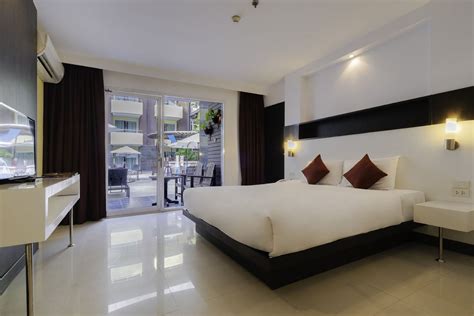 Baron Beach Hotel Pattaya Is Located On Pattaya Beach Road Soi Next