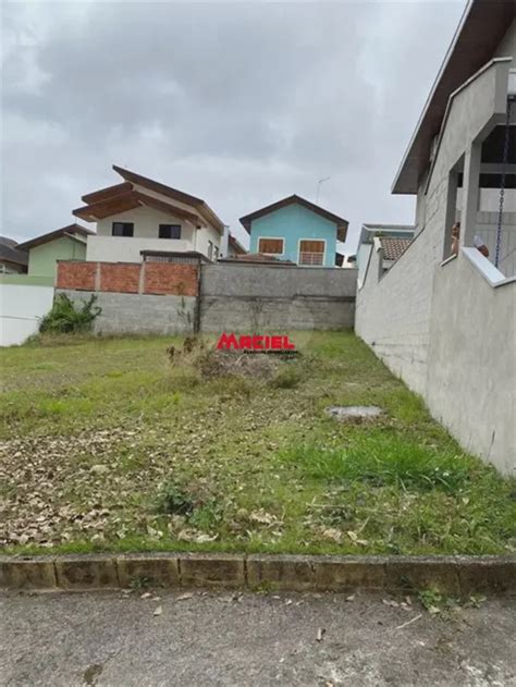 Lote Terreno 300 m² em Jardim San Marino em São José dos Campos por R