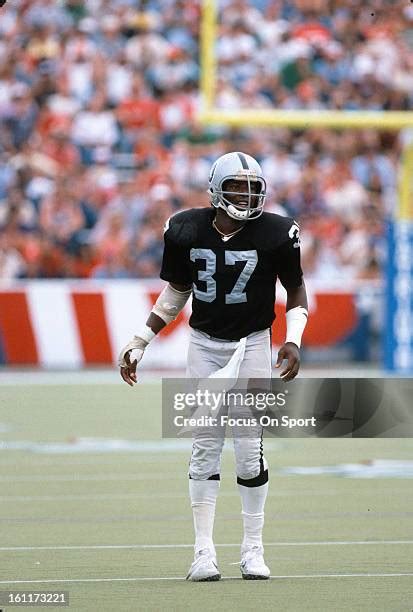 Lester Hayes Photos And Premium High Res Pictures Getty Images