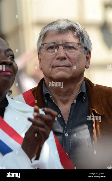 Jean Luc Melencon Tait Attendu Par Plusieurs Centaines De Personnes