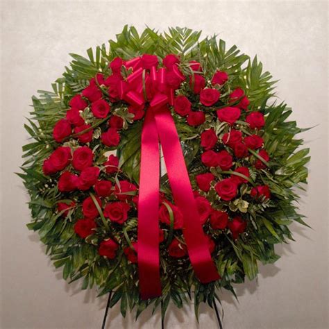 Wreath – Flower Arrangements – Glueckert Funeral Home Flowers Store