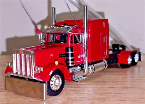 DCP BLACK Red Peterbilt 389 63 Sleeper W Talbert 5553TA Traveling