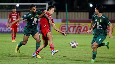 Deadly stadium crush: Indonesian soccer clubs meet for first time following disaster | CNN