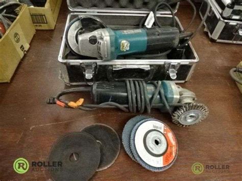 Makita 9557NB Grinder, Electric and Makita 9557PB Grinder, With Case, Electric - Roller Auctions