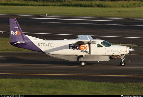 N Fe Federal Express Fedex Cessna B Super Cargomaster Photo By