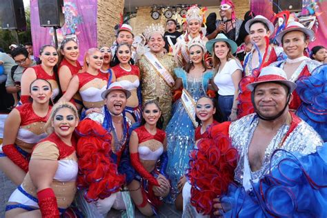 Realizan primer desfile de Carnaval Fantasía Tropical en Isla Mujeres