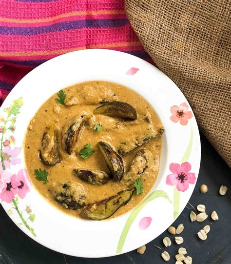 Hyderabadi Bagara Baingan Roasted Brinjal Curry By Archana S Kitchen