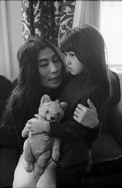 8 things you should know about Yoko Ono - Artsper Magazine