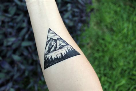 Cute Temporary Tattoos Paying Tribute To The Beauty Of Nature Fubiz Media