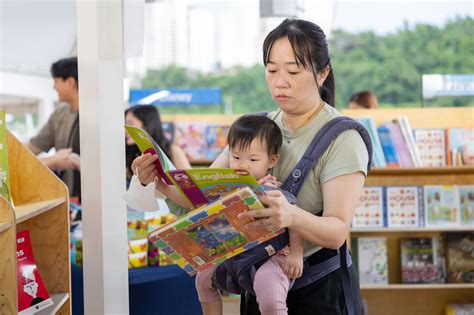 International Floating Book Fair Coming To Phnom Penh For The First Time