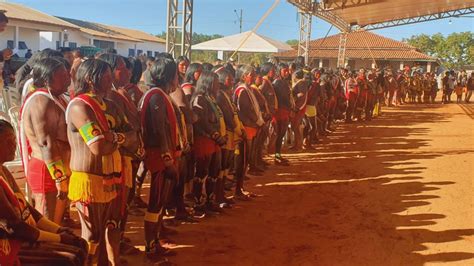 Lideran As Ind Genas Do Baixo Tapaj S Participam Do Encontro O