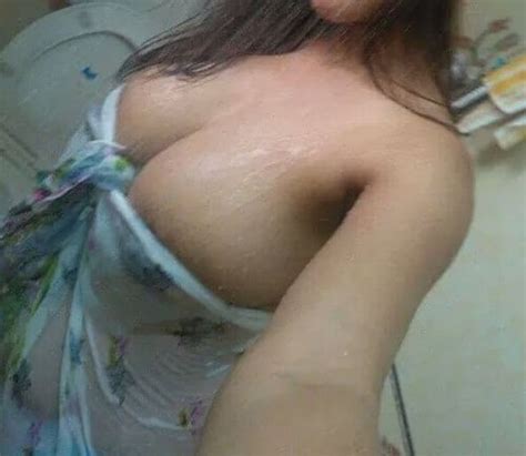 Sexy Wet Indian Boobs Pics Collection Indian Porn Pictures Desi Xxx Photos