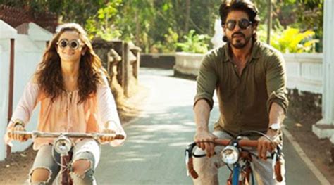 Dear Zindagi Box Office Collection Day 1 Alia Bhatt Film Collects Rs 8