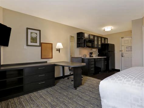 Extended Stay Hotel in Greenwood, IN | Candlewood Suites Indianapolis ...