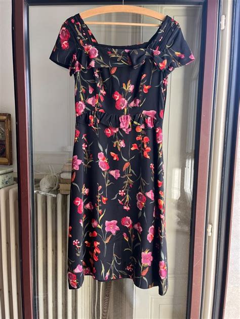 Luftiges Cocktail Kleid Aus Seide Blumenmotive Mango Kaufen Auf