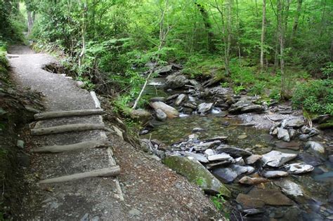 Alum Cave Trail (Mt. LeConte): Smoky Mountain Hikes