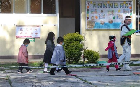 Se forma socavón debajo de un preescolar de la capital poblana El Sol