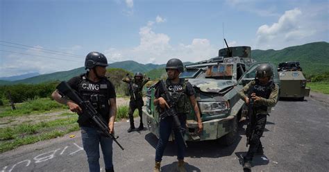 Guerra Entre El Cártel Del Sinaloa Y El Cjng Provoca Miles De