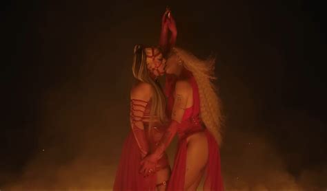 Pabllo Vittar E Gloria Groove No Clipe De AMEIANOITE Assista