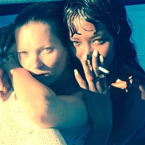 Kate Moss And Naomi Campbell At The Beach In Ibiza Popsugar Celebrity