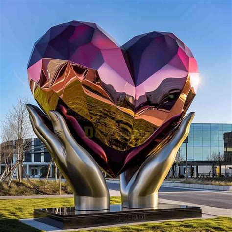 Beautiful Heart Sculptures To Express Love