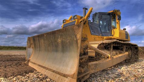 Basic Parts of a Bulldozer & Its Functions | Sciencing