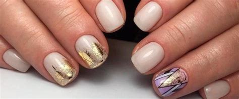 38 Stunning Gold Foil Nail Designs To Make Your Manicure Shine Foil Nail Designs Nail Designs