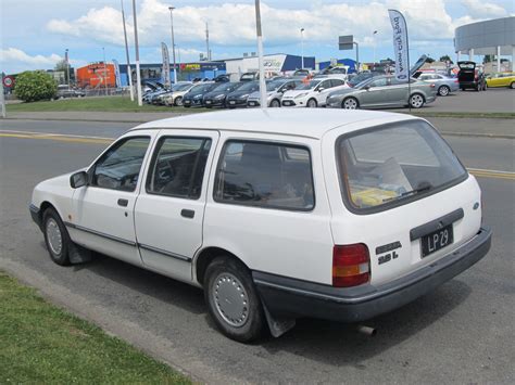 Ford Sierra Turnier I 2 0 90 Hp 1982 1984 Specs And Technical Data