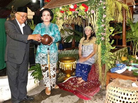 Upacara Siraman Pengantin Adat Jawa Archives Upacara Adat Sunda Telp 0822 1373 9483