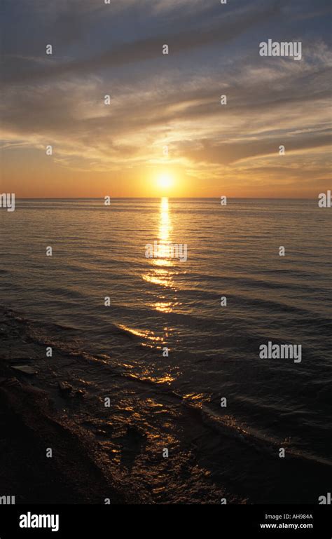 Lake Erie sunset Stock Photo - Alamy