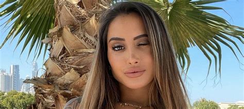 Océane El Himer Les Marseillais ultra sexy en bikini sur Instagram