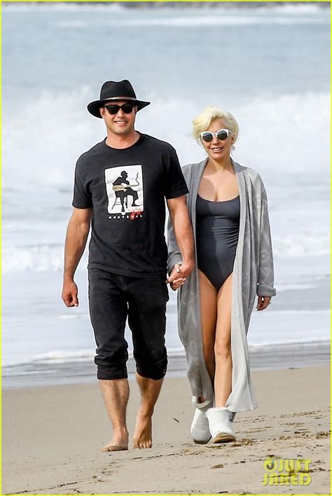 Lady Gaga & Taylor Kinney Hit the Beach After the Globes: Photo 3550980 ...