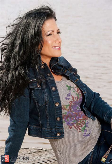 Mature Paramour Insatiable ZB Porn