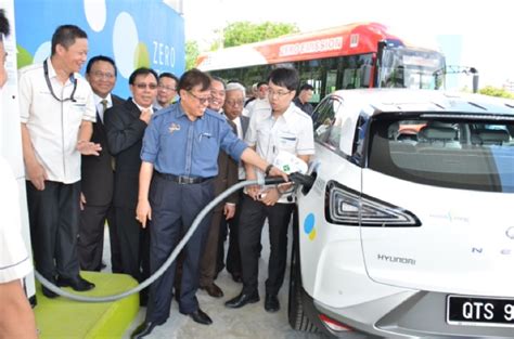 Sarawak Launches South East Asia’s First Integrated Hydrogen Production Plant And Refueling