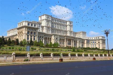 Parliament Of Romania — Stock Photo © Tupungato 117683286