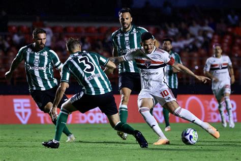 Coritiba perde para o São Paulo e iguala pior série de derrotas do time