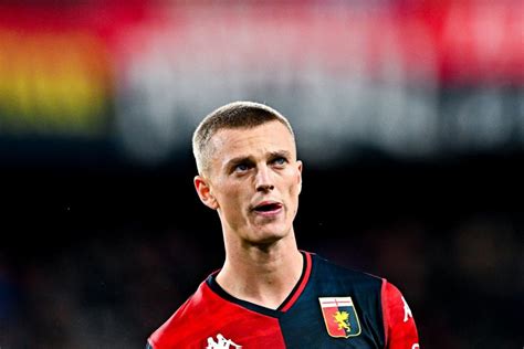 Genoa Infortunio Per Gudmundsson Le Sue Condizioni Cip