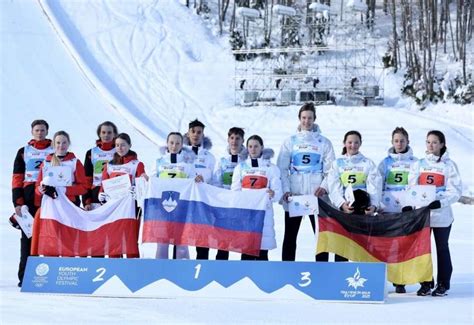 Mladi smučarski skakalci do zlate medalje Vestnik si