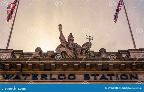 London Waterloo Station Statue Stock Photo - Image of statue, london ...