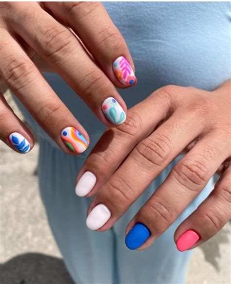 40 Cute Short Nail Designs For 2022 — Bright Bold Summer Nails