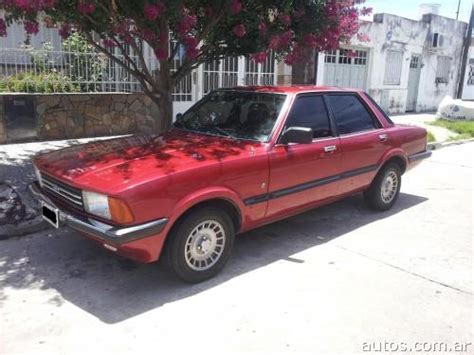 ARS 19 000 Ford Taunus Ghia con fotos en San Nicolás de Los