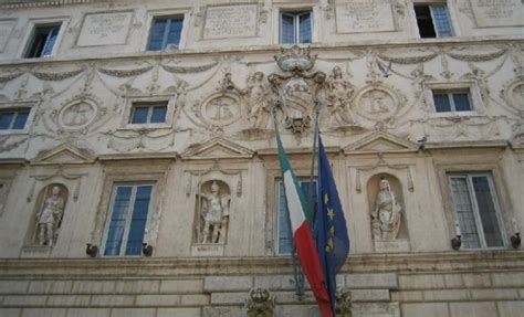 Divieto Di Transito Veicoli M C Superiore A T Viale Colombo