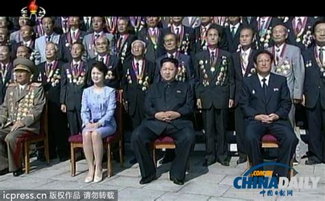 朝鲜劳动党成立68周年 金正恩携夫人看演出兴趣浓（图）[10] 中文国际